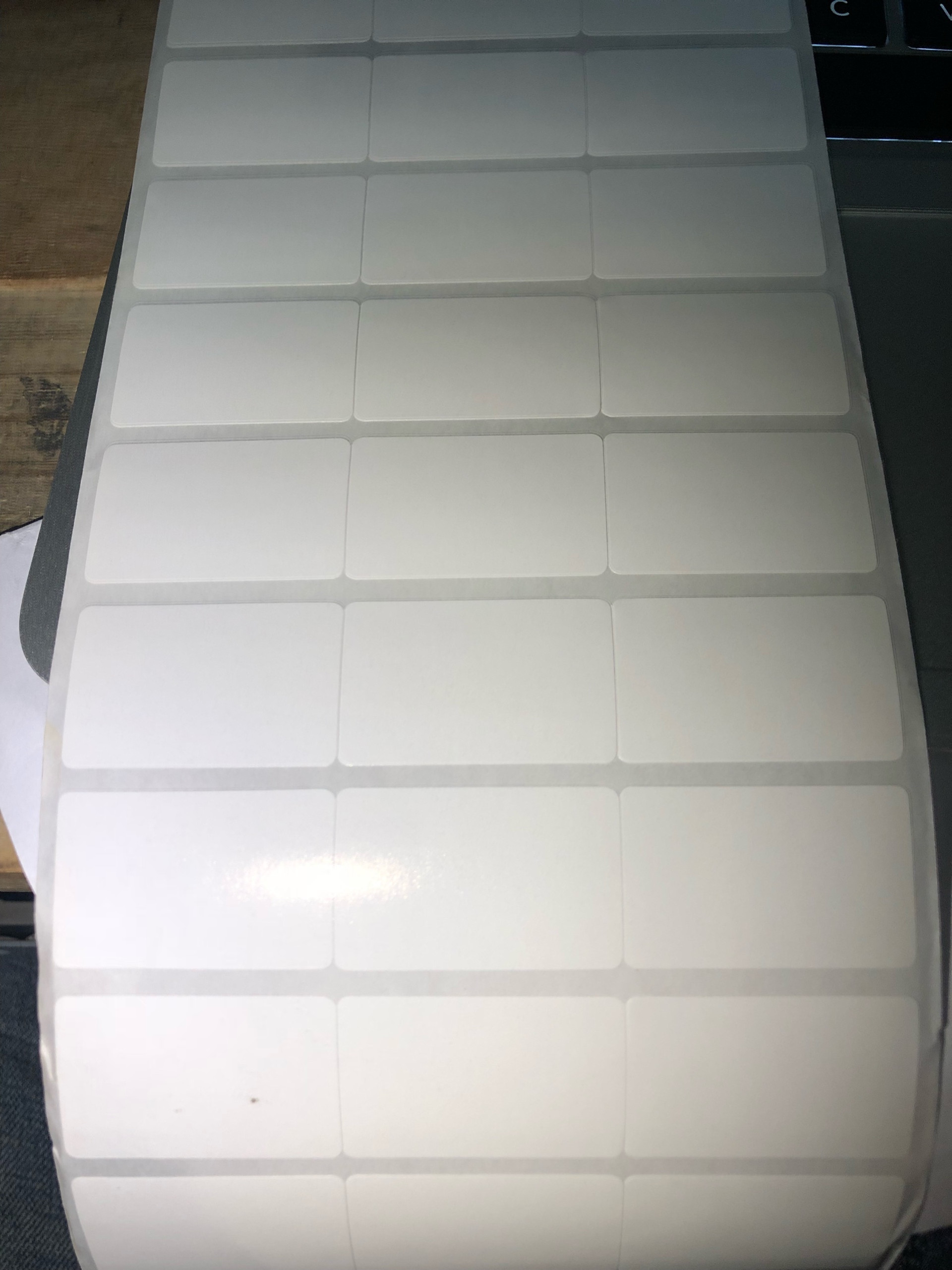 Giấy in mã vạch 3 tem 35 x 22 (50m)