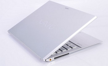 3. Đặt laptop không đúng